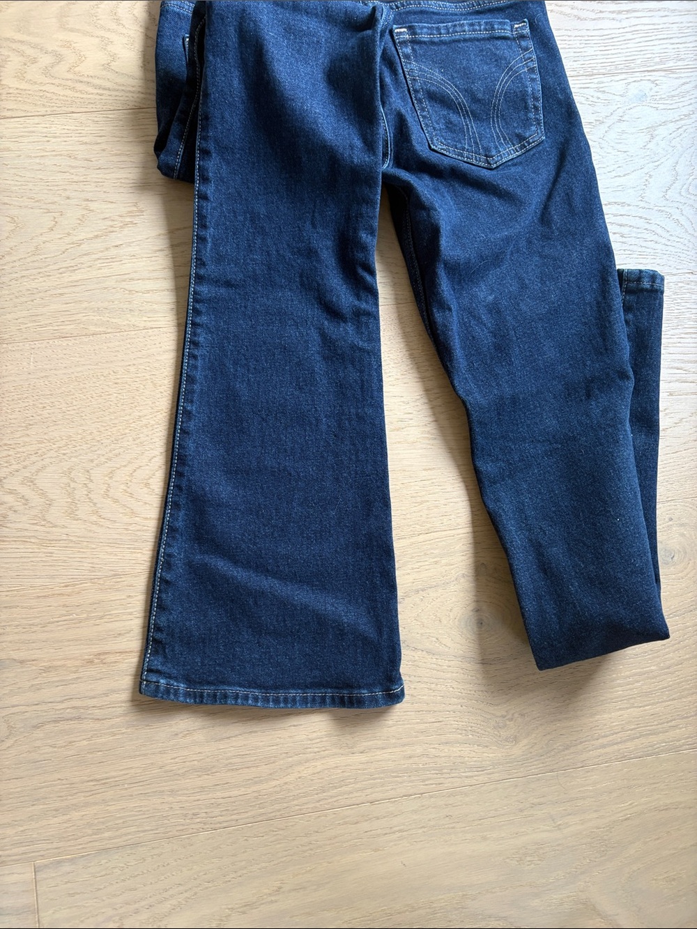 Hollister Dark Indigo Wide-Leg Jeans - Picture 6 of 6